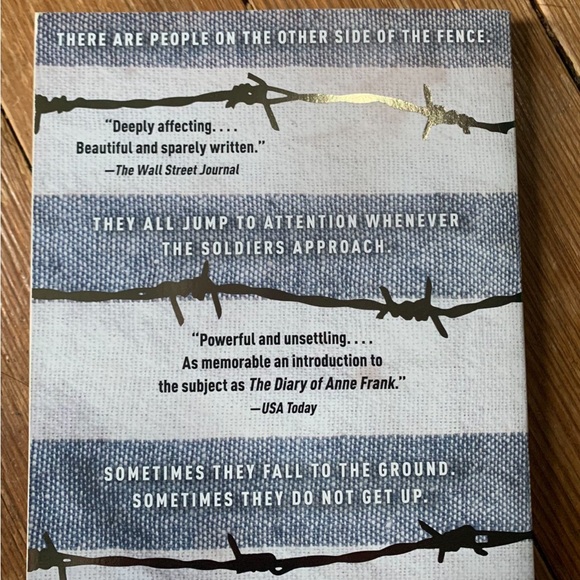 The Boy In The Striped Pajamas - Book - Picture 2 of 2